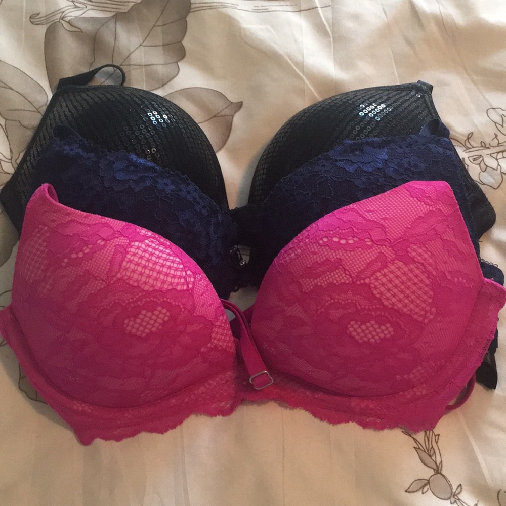 Bundle of bras!